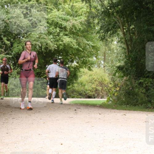 30.08.2026 - Elbe Triathlon Hamburg Antke Förster http://msf.ph/oto/10095214 30.08.2026 10:01:20 Laufen 16 meine-sportfotos.de