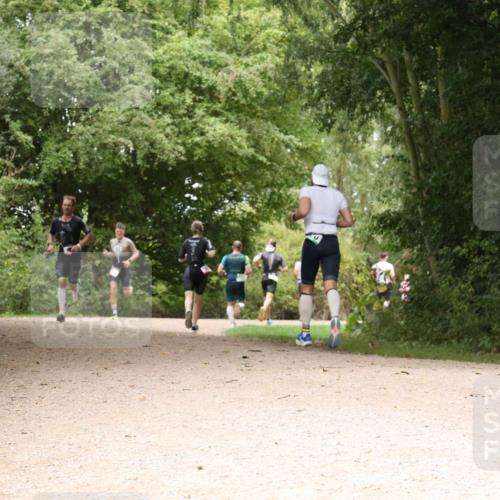 30.08.2026 - Elbe Triathlon Hamburg Antke Förster http://msf.ph/oto/10095240 30.08.2026 10:01:28 Laufen  meine-sportfotos.de