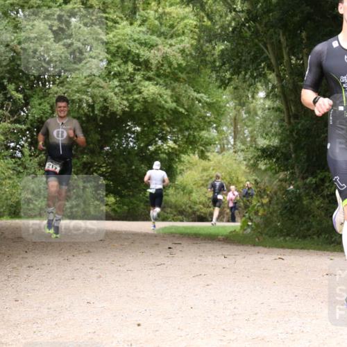 30.08.2026 - Elbe Triathlon Hamburg Antke Förster http://msf.ph/oto/10095248 30.08.2026 10:01:34 Laufen 217, 18 meine-sportfotos.de