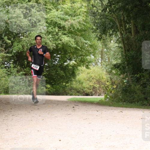 30.08.2026 - Elbe Triathlon Hamburg Antke Förster http://msf.ph/oto/10095260 30.08.2026 10:02:10 Laufen 280 meine-sportfotos.de