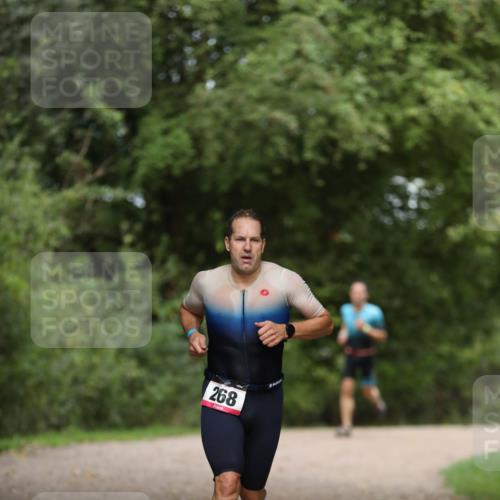 30.08.2026 - Elbe Triathlon Hamburg Antke Förster http://msf.ph/oto/10095273 30.08.2026 09:54:34 Laufen 268 meine-sportfotos.de