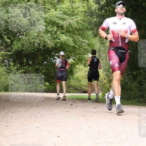 30.08.2026 - Elbe Triathlon Hamburg Antke Förster http://msf.ph/oto/10095286 30.08.2026 10:02:27 Laufen 90 meine-sportfotos.de