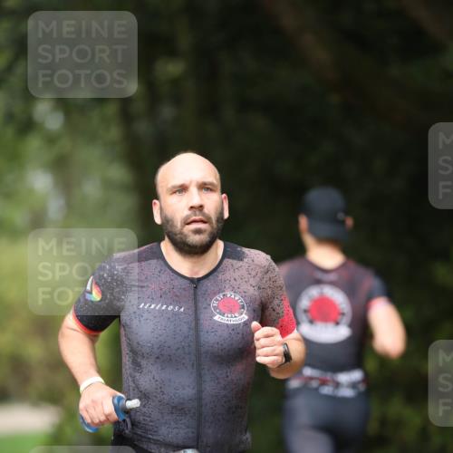 30.08.2026 - Elbe Triathlon Hamburg Antke Förster http://msf.ph/oto/10095297 30.08.2026 09:54:52 Laufen 235, 1910 meine-sportfotos.de