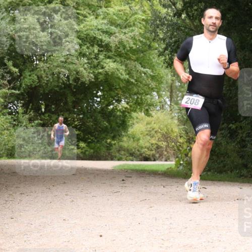 30.08.2026 - Elbe Triathlon Hamburg Antke Förster http://msf.ph/oto/10095312 30.08.2026 10:03:40 Laufen 208 meine-sportfotos.de