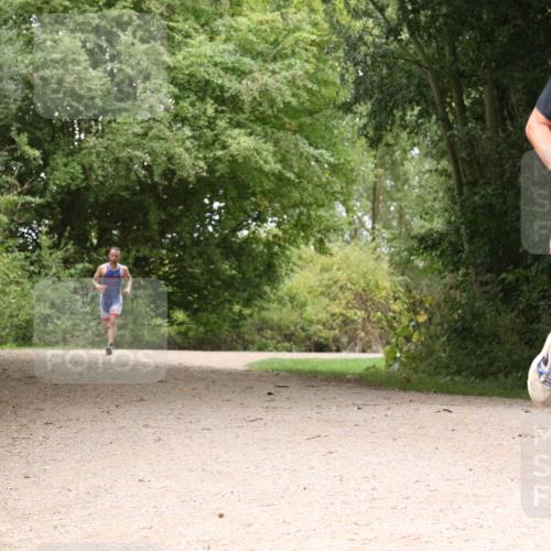 30.08.2026 - Elbe Triathlon Hamburg Antke Förster http://msf.ph/oto/10095314 30.08.2026 10:03:40 Laufen 208 meine-sportfotos.de