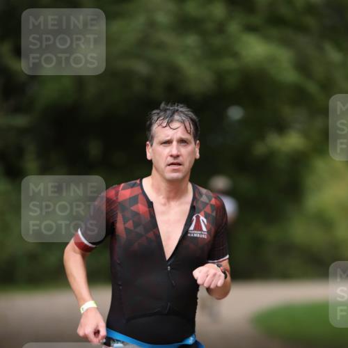 30.08.2026 - Elbe Triathlon Hamburg Antke Förster http://msf.ph/oto/10095315 30.08.2026 09:55:10 Laufen 22, 9 meine-sportfotos.de