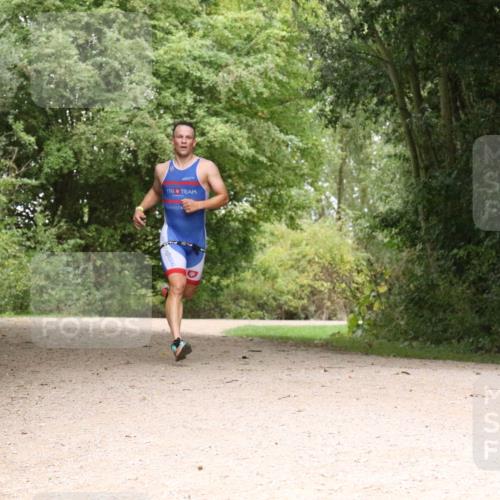30.08.2026 - Elbe Triathlon Hamburg Antke Förster http://msf.ph/oto/10095318 30.08.2026 10:03:45 Laufen  meine-sportfotos.de