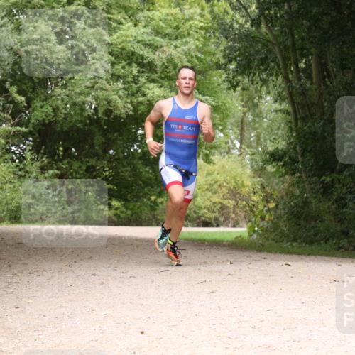 30.08.2026 - Elbe Triathlon Hamburg Antke Förster http://msf.ph/oto/10095320 30.08.2026 10:03:46 Laufen  meine-sportfotos.de