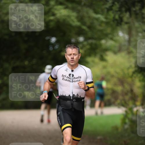 30.08.2026 - Elbe Triathlon Hamburg Antke Förster http://msf.ph/oto/10095325 30.08.2026 09:55:40 Laufen  meine-sportfotos.de