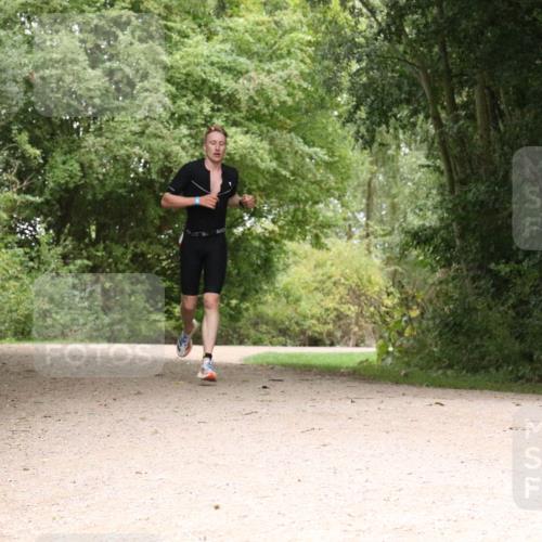 30.08.2026 - Elbe Triathlon Hamburg Antke Förster http://msf.ph/oto/10095330 30.08.2026 10:04:02 Laufen  meine-sportfotos.de