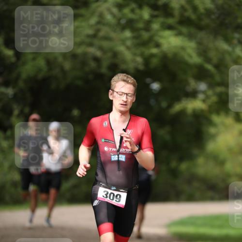 30.08.2026 - Elbe Triathlon Hamburg Antke Förster http://msf.ph/oto/10095335 30.08.2026 09:55:49 Laufen 309 meine-sportfotos.de