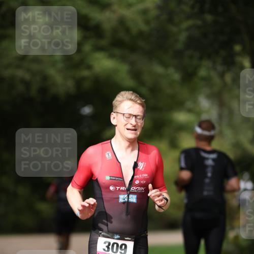 30.08.2026 - Elbe Triathlon Hamburg Antke Förster http://msf.ph/oto/10095337 30.08.2026 09:55:50 Laufen 309 meine-sportfotos.de