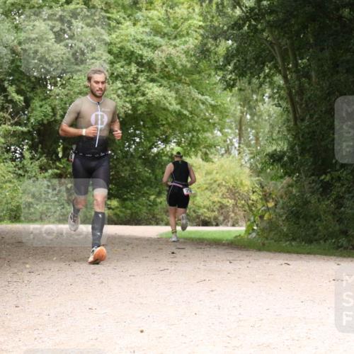 30.08.2026 - Elbe Triathlon Hamburg Antke Förster http://msf.ph/oto/10095344 30.08.2026 10:04:21 Laufen  meine-sportfotos.de