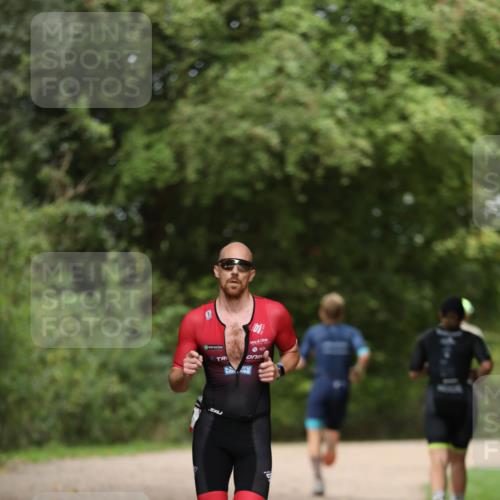 30.08.2026 - Elbe Triathlon Hamburg Antke Förster http://msf.ph/oto/10095351 30.08.2026 09:56:08 Laufen  meine-sportfotos.de