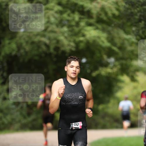 30.08.2026 - Elbe Triathlon Hamburg Antke Förster http://msf.ph/oto/10095377 30.08.2026 09:56:39 Laufen 81 meine-sportfotos.de