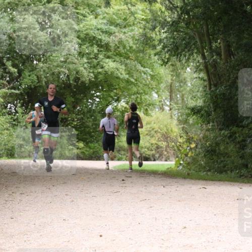 30.08.2026 - Elbe Triathlon Hamburg Antke Förster http://msf.ph/oto/10095378 30.08.2026 10:05:19 Laufen  meine-sportfotos.de