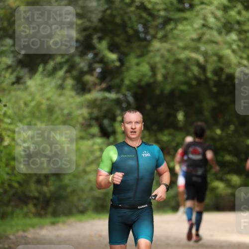 30.08.2026 - Elbe Triathlon Hamburg Antke Förster http://msf.ph/oto/10095383 30.08.2026 09:56:52 Laufen 20 meine-sportfotos.de