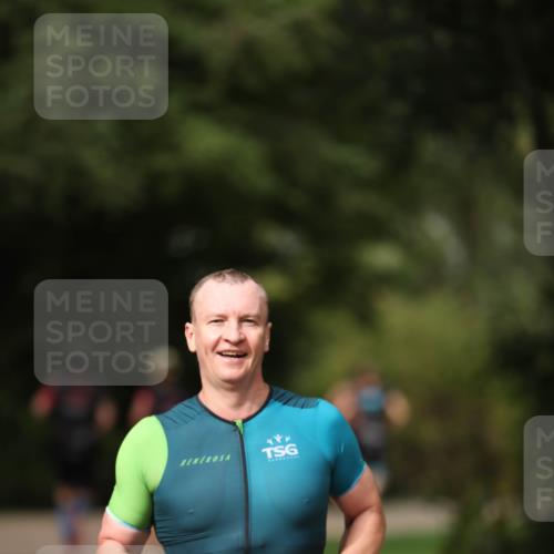 30.08.2026 - Elbe Triathlon Hamburg Antke Förster http://msf.ph/oto/10095389 30.08.2026 09:56:53 Laufen  meine-sportfotos.de