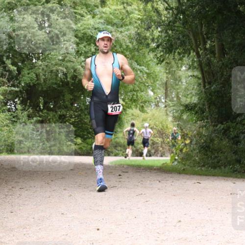 30.08.2026 - Elbe Triathlon Hamburg Antke Förster http://msf.ph/oto/10095390 30.08.2026 10:05:25 Laufen 207 meine-sportfotos.de