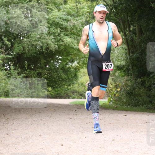 30.08.2026 - Elbe Triathlon Hamburg Antke Förster http://msf.ph/oto/10095392 30.08.2026 10:05:25 Laufen 207 meine-sportfotos.de