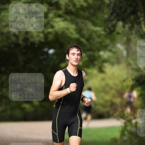 30.08.2026 - Elbe Triathlon Hamburg Antke Förster http://msf.ph/oto/10095421 30.08.2026 09:57:26 Laufen  meine-sportfotos.de
