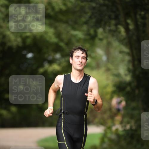 30.08.2026 - Elbe Triathlon Hamburg Antke Förster http://msf.ph/oto/10095423 30.08.2026 09:57:27 Laufen  meine-sportfotos.de