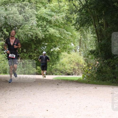 30.08.2026 - Elbe Triathlon Hamburg Antke Förster http://msf.ph/oto/10095440 30.08.2026 10:06:19 Laufen 326 meine-sportfotos.de