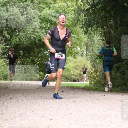 30.08.2026 - Elbe Triathlon Hamburg Antke Förster http://msf.ph/oto/10095444 30.08.2026 10:06:20 Laufen 326, 508, 24 meine-sportfotos.de