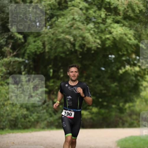 30.08.2026 - Elbe Triathlon Hamburg Antke Förster http://msf.ph/oto/10095455 30.08.2026 09:58:31 Laufen 190 meine-sportfotos.de