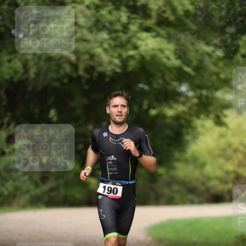 30.08.2026 - Elbe Triathlon Hamburg Antke Förster http://msf.ph/oto/10095457 30.08.2026 09:58:31 Laufen 190 meine-sportfotos.de