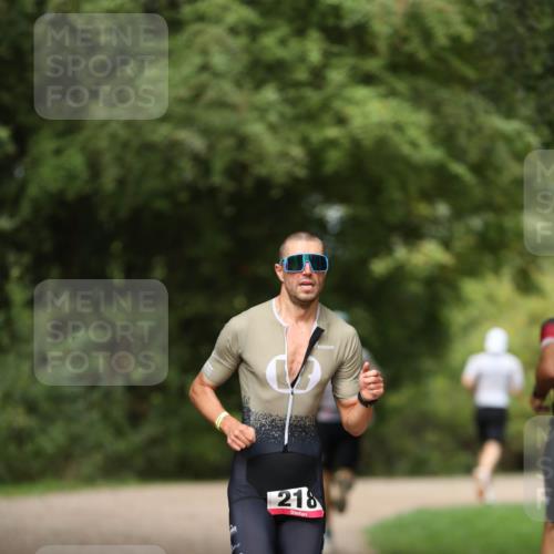 30.08.2026 - Elbe Triathlon Hamburg Antke Förster http://msf.ph/oto/10095469 30.08.2026 09:59:01 Laufen 218 meine-sportfotos.de
