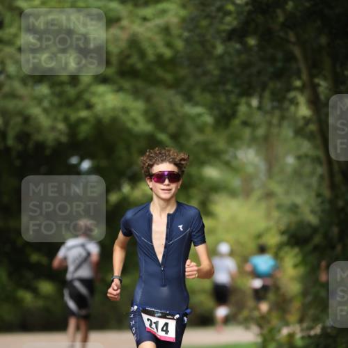 30.08.2026 - Elbe Triathlon Hamburg Antke Förster http://msf.ph/oto/10095479 30.08.2026 09:59:15 Laufen 214 meine-sportfotos.de