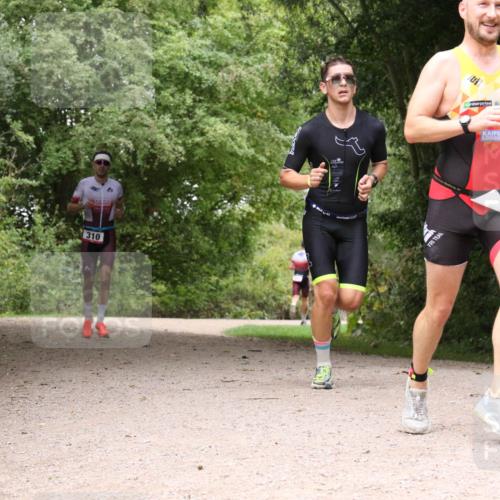 30.08.2026 - Elbe Triathlon Hamburg Antke Förster http://msf.ph/oto/10095494 30.08.2026 10:06:54 Laufen 310 meine-sportfotos.de