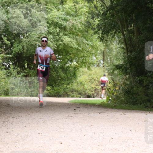 30.08.2026 - Elbe Triathlon Hamburg Antke Förster http://msf.ph/oto/10095496 30.08.2026 10:06:55 Laufen 310 meine-sportfotos.de