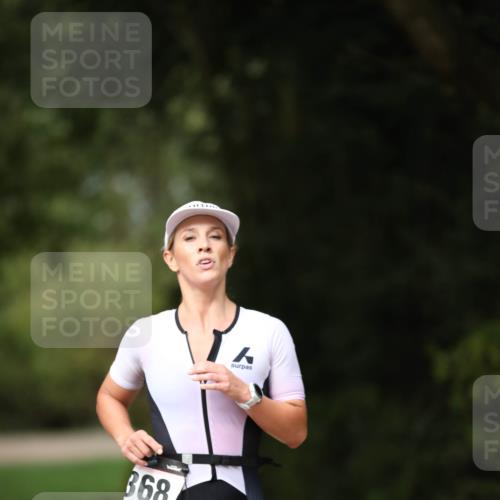 30.08.2026 - Elbe Triathlon Hamburg Antke Förster http://msf.ph/oto/10095513 30.08.2026 10:00:47 Laufen 368 meine-sportfotos.de
