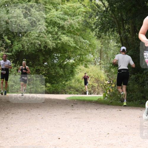 30.08.2026 - Elbe Triathlon Hamburg Antke Förster http://msf.ph/oto/10095540 30.08.2026 10:07:50 Laufen 269, 128 meine-sportfotos.de