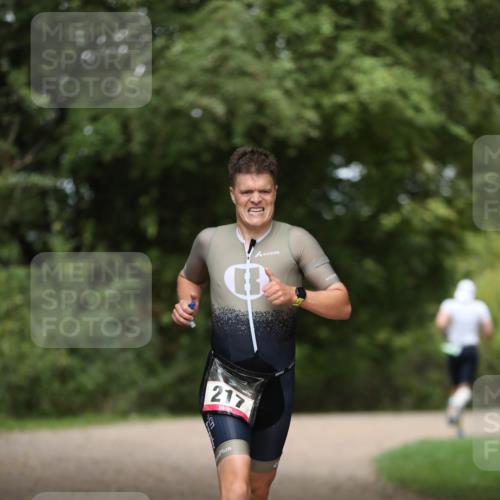 30.08.2026 - Elbe Triathlon Hamburg Antke Förster http://msf.ph/oto/10095553 30.08.2026 10:01:36 Laufen 217 meine-sportfotos.de