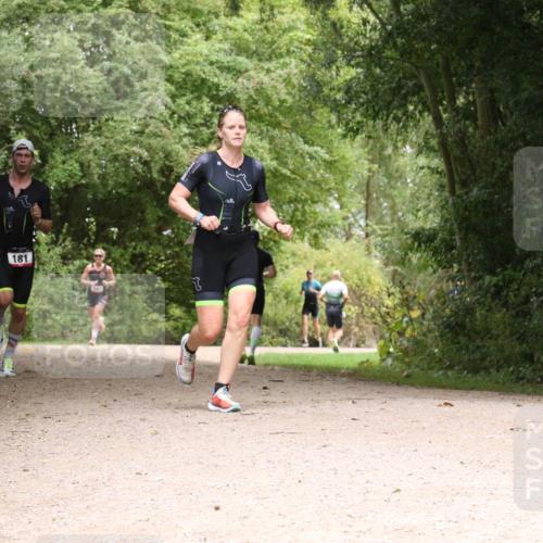 30.08.2026 - Elbe Triathlon Hamburg Antke Förster http://msf.ph/oto/10095562 30.08.2026 10:08:04 Laufen 181 meine-sportfotos.de