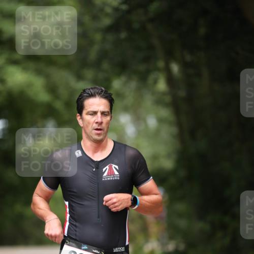 30.08.2026 - Elbe Triathlon Hamburg Antke Förster http://msf.ph/oto/10095569 30.08.2026 10:02:13 Laufen 280 meine-sportfotos.de