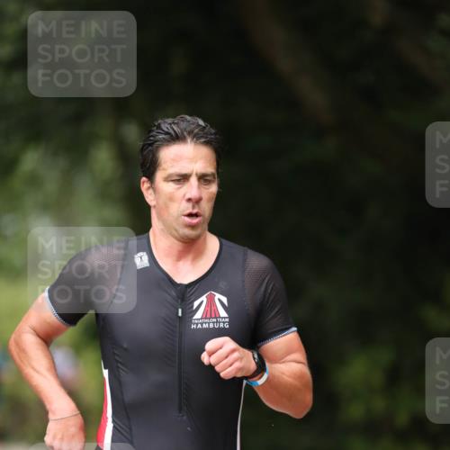 30.08.2026 - Elbe Triathlon Hamburg Antke Förster http://msf.ph/oto/10095571 30.08.2026 10:02:13 Laufen 280 meine-sportfotos.de