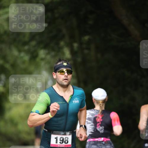 30.08.2026 - Elbe Triathlon Hamburg Antke Förster http://msf.ph/oto/10095581 30.08.2026 10:02:25 Laufen 198 meine-sportfotos.de