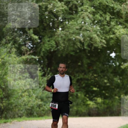 30.08.2026 - Elbe Triathlon Hamburg Antke Förster http://msf.ph/oto/10095607 30.08.2026 10:03:37 Laufen 208 meine-sportfotos.de