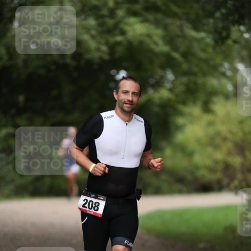30.08.2026 - Elbe Triathlon Hamburg Antke Förster http://msf.ph/oto/10095613 30.08.2026 10:03:39 Laufen 208 meine-sportfotos.de