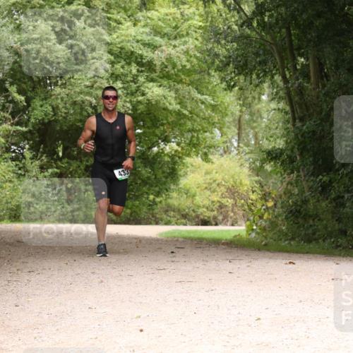30.08.2026 - Elbe Triathlon Hamburg Antke Förster http://msf.ph/oto/10095634 30.08.2026 10:09:11 Laufen 433 meine-sportfotos.de