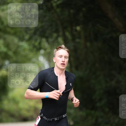 30.08.2026 - Elbe Triathlon Hamburg Antke Förster http://msf.ph/oto/10095639 30.08.2026 10:04:04 Laufen  meine-sportfotos.de