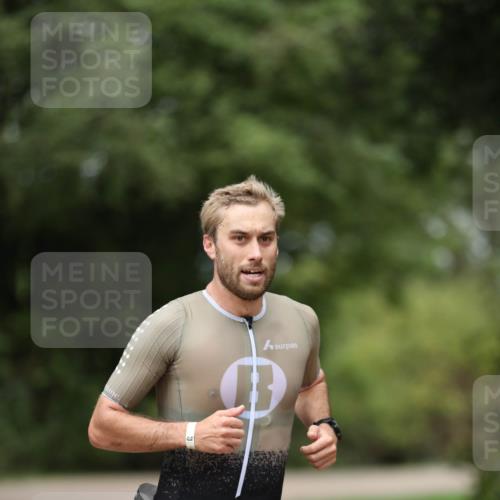 30.08.2026 - Elbe Triathlon Hamburg Antke Förster http://msf.ph/oto/10095651 30.08.2026 10:04:23 Laufen 0 meine-sportfotos.de