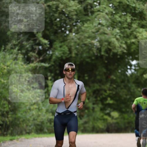 30.08.2026 - Elbe Triathlon Hamburg Antke Förster http://msf.ph/oto/10095665 30.08.2026 10:05:02 Laufen  meine-sportfotos.de