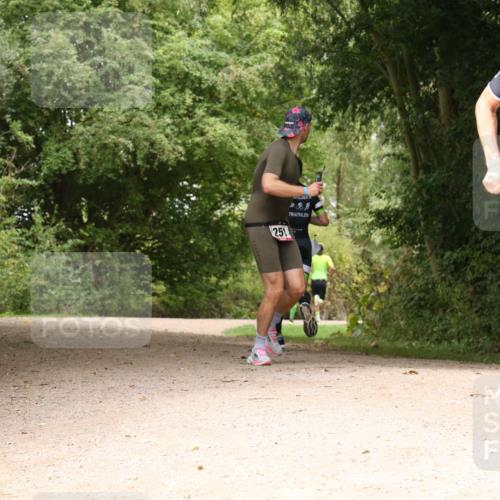 30.08.2026 - Elbe Triathlon Hamburg Antke Förster http://msf.ph/oto/10095670 30.08.2026 10:09:49 Laufen 251, 192 meine-sportfotos.de