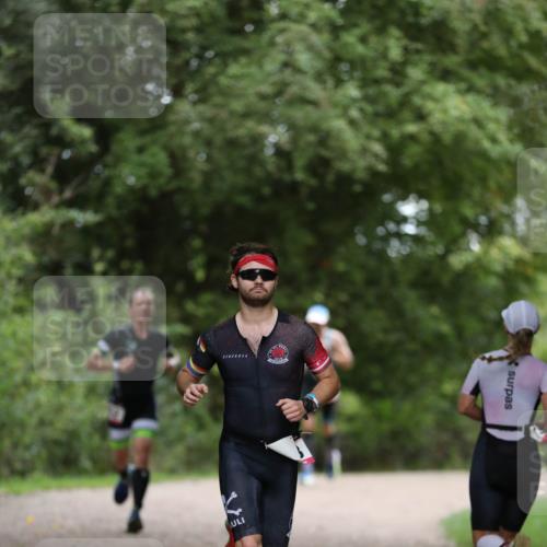 30.08.2026 - Elbe Triathlon Hamburg Antke Förster http://msf.ph/oto/10095675 30.08.2026 10:05:17 Laufen  meine-sportfotos.de