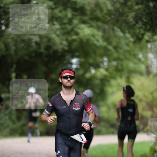 30.08.2026 - Elbe Triathlon Hamburg Antke Förster http://msf.ph/oto/10095677 30.08.2026 10:05:17 Laufen  meine-sportfotos.de